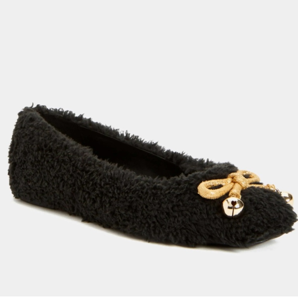 Price Firm NWB Katy Perry Evie Black Fuzzy Ballet Flat, Black w Gold Bow, Size 7
